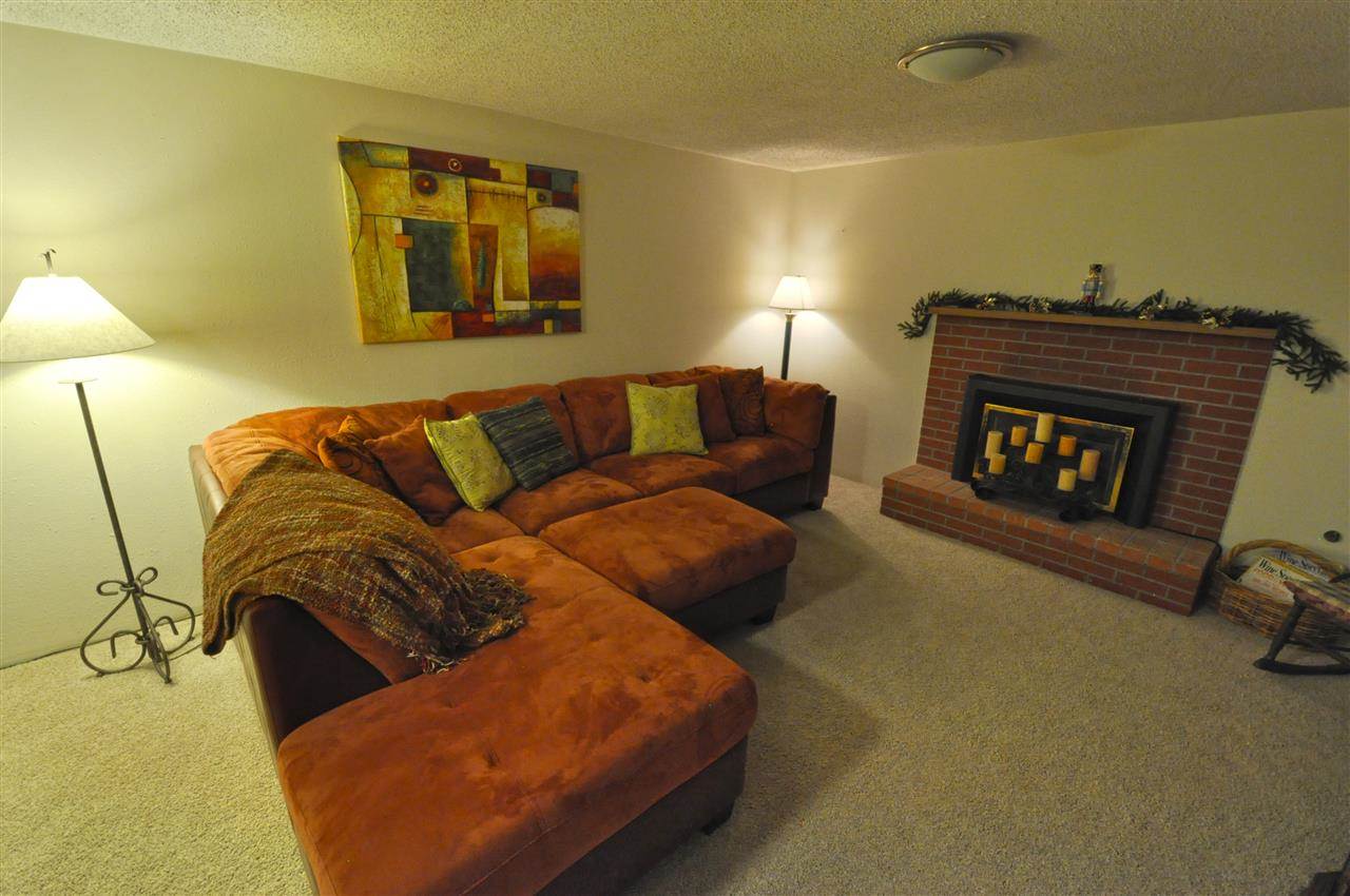 13203 E 9th Ave - Photo 14
