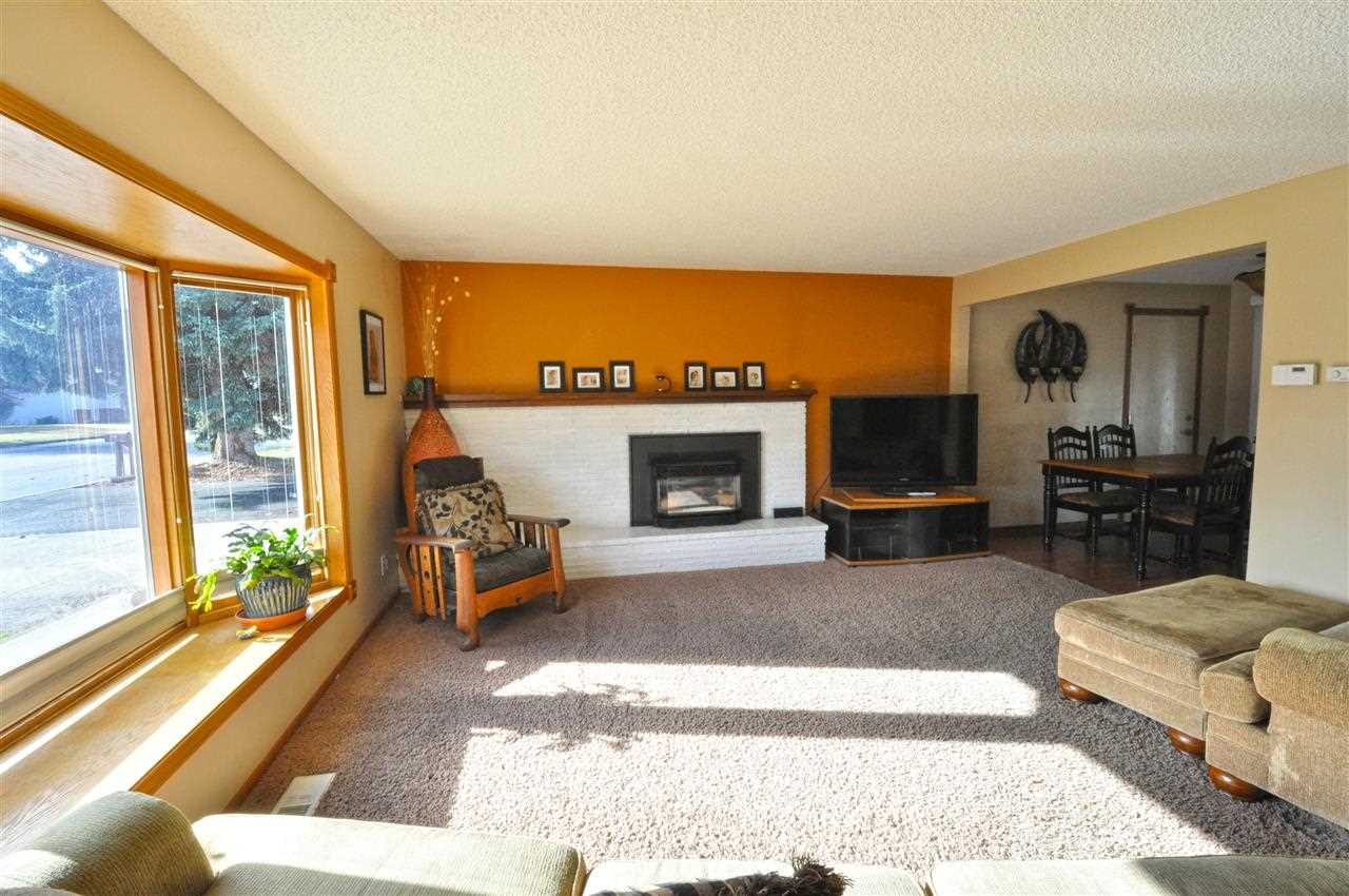 13203 E 9th Ave - Photo 3