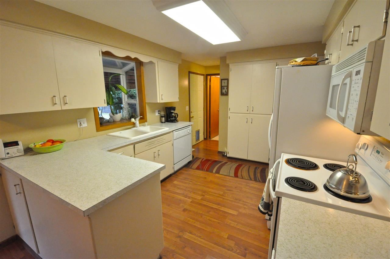 13203 E 9th Ave - Photo 6