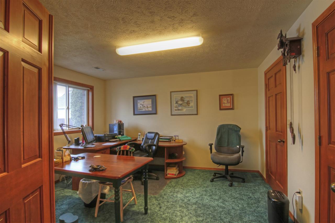 7507 N F St - Photo 15