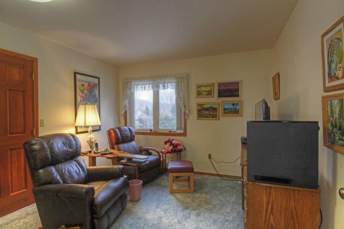 7507 N F St - Photo 5