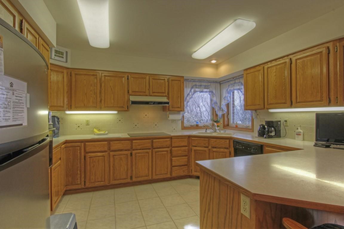 7507 N F St - Photo 9