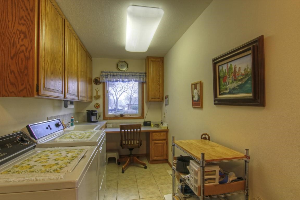 7507 N F St - Photo 10