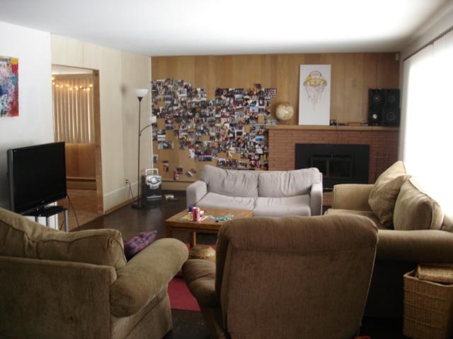 903 W Hawthorne Rd - Photo 1