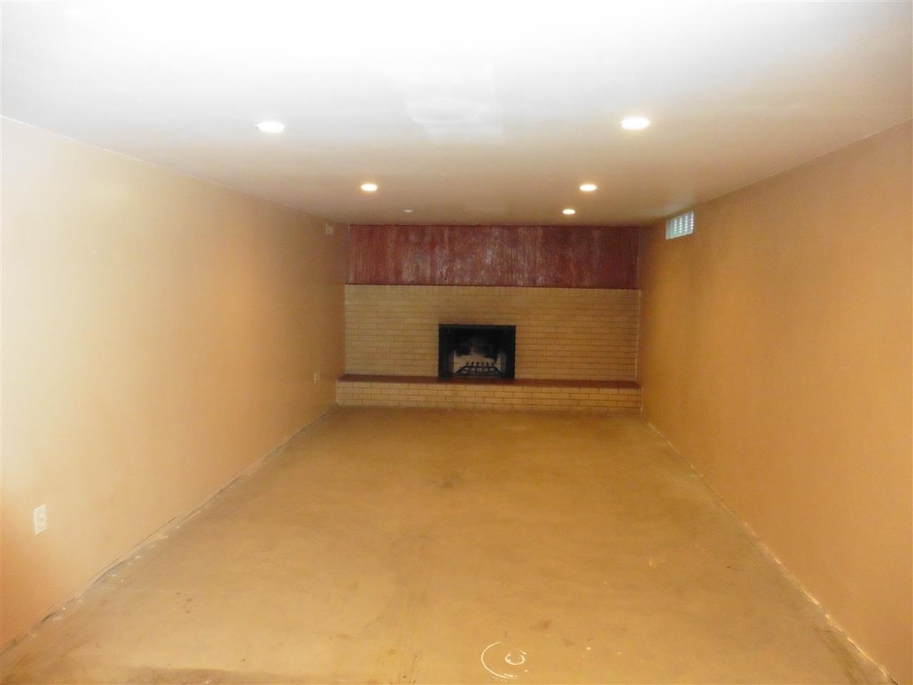 9504 E Upriver Dr - Photo 11