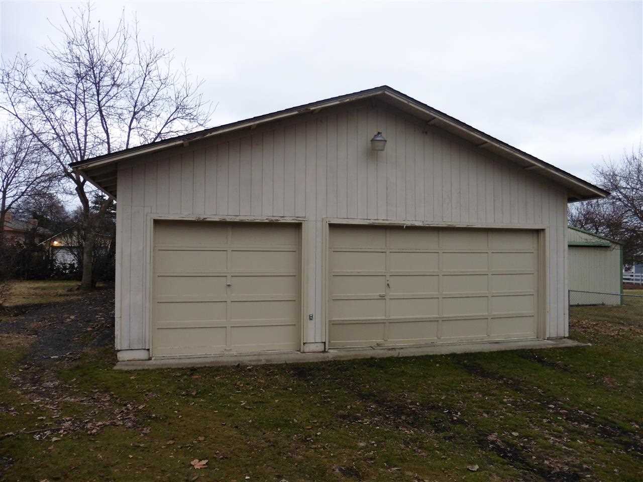 9504 E Upriver Dr - Photo 18