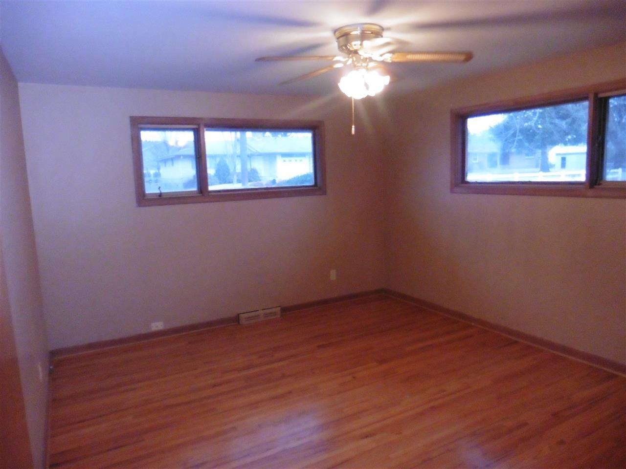 9504 E Upriver Dr - Photo 7