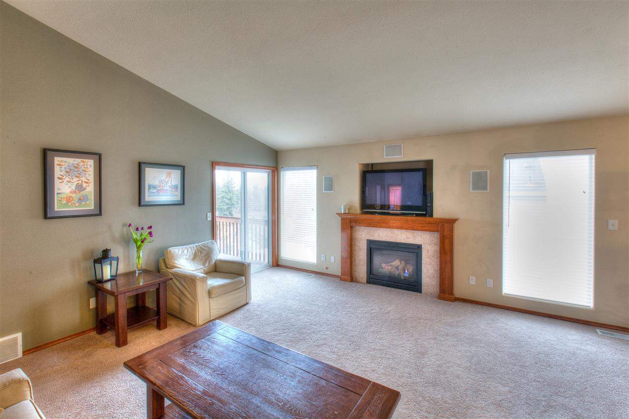 3135 E Hills Ct - Photo 4