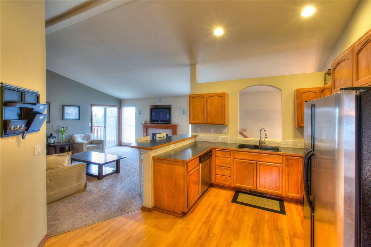 3135 E Hills Ct - Photo 6