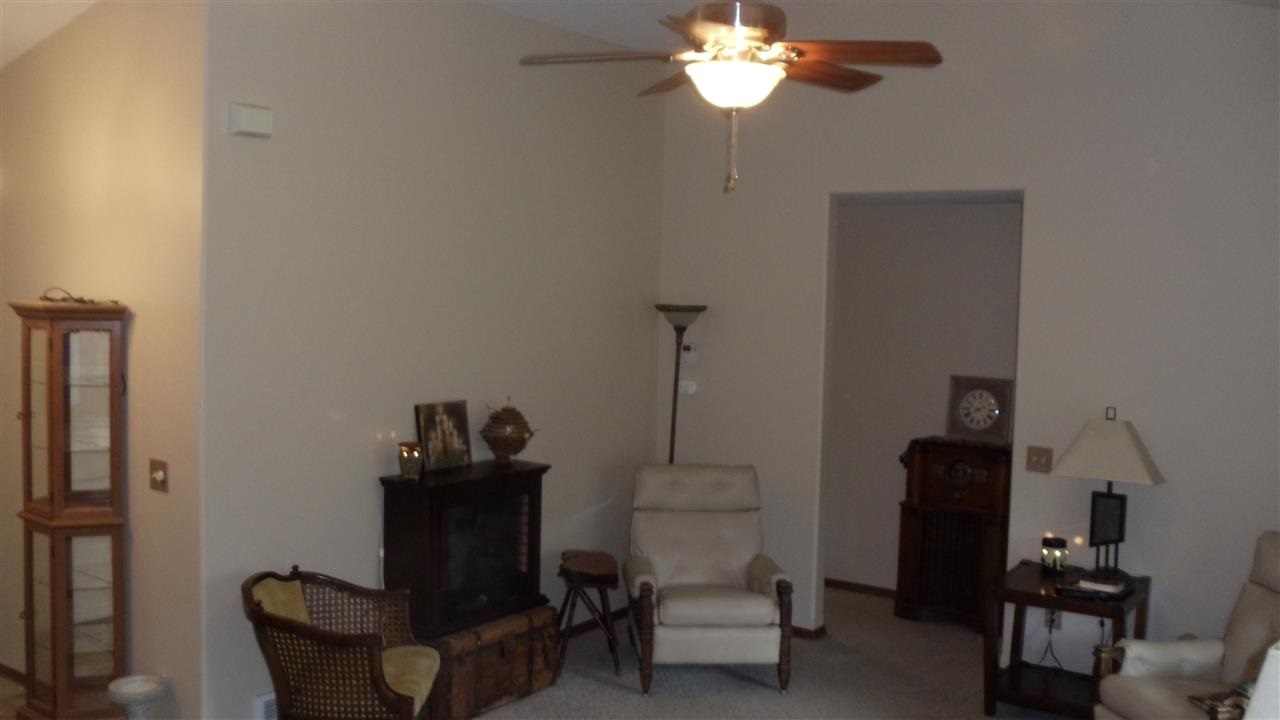 17363 N Meadowview Ln - Photo 3