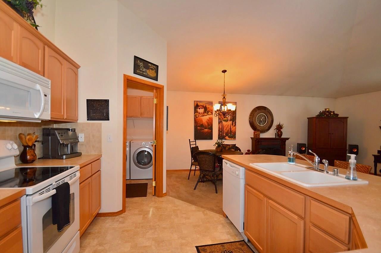 425 S McKee St - Photo 7