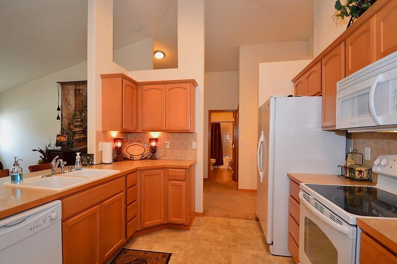 425 S McKee St - Photo 9