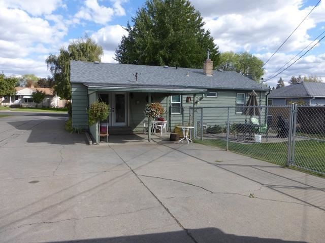 5615 N Oak St - Photo 11