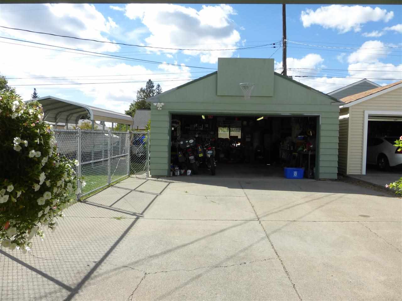5615 N Oak St - Photo 13
