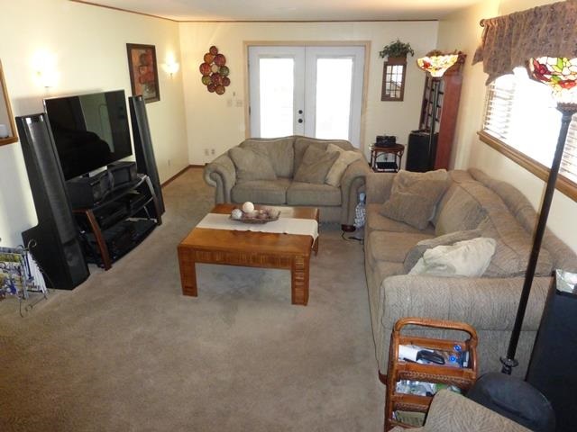 5615 N Oak St - Photo 4