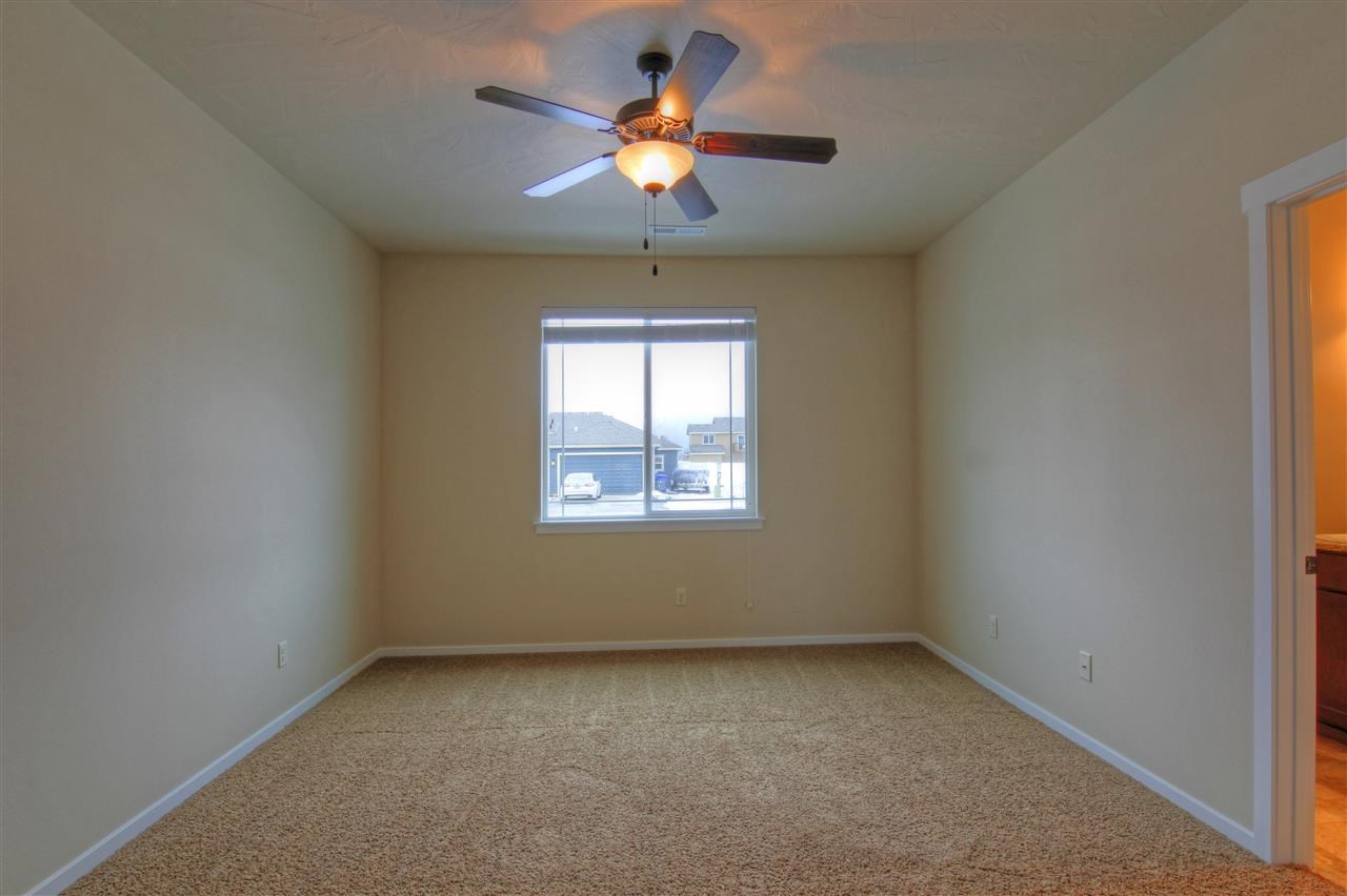 5228 N Avalon Ct - Photo 8