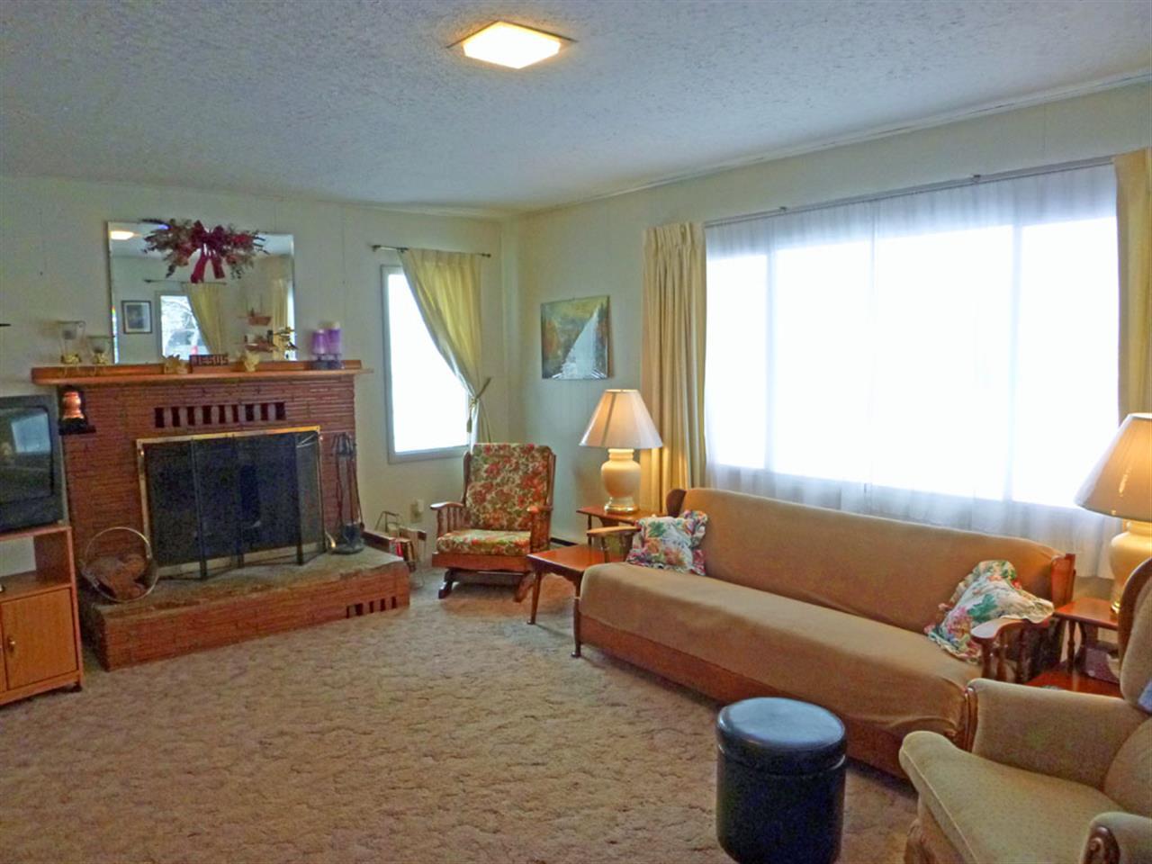 1256 S Elm St - Photo 5