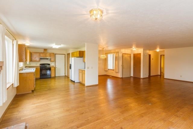 725 S Pine View Dr - Photo 3