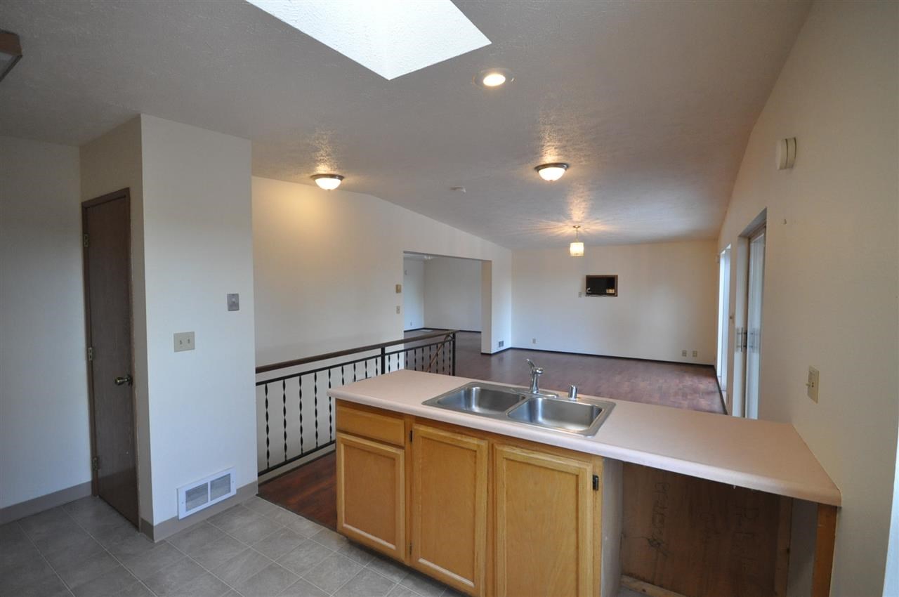 1506 N WRANGLER Dr - Photo 4