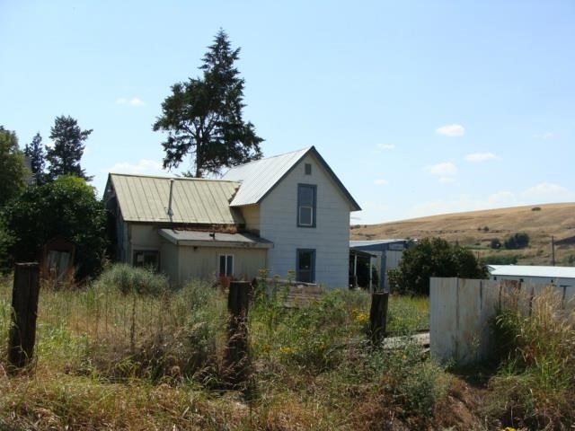 127 W First St