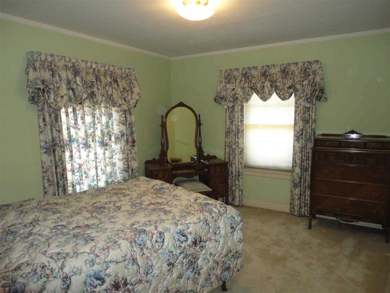 409 W SHANNON Ave - Photo 13