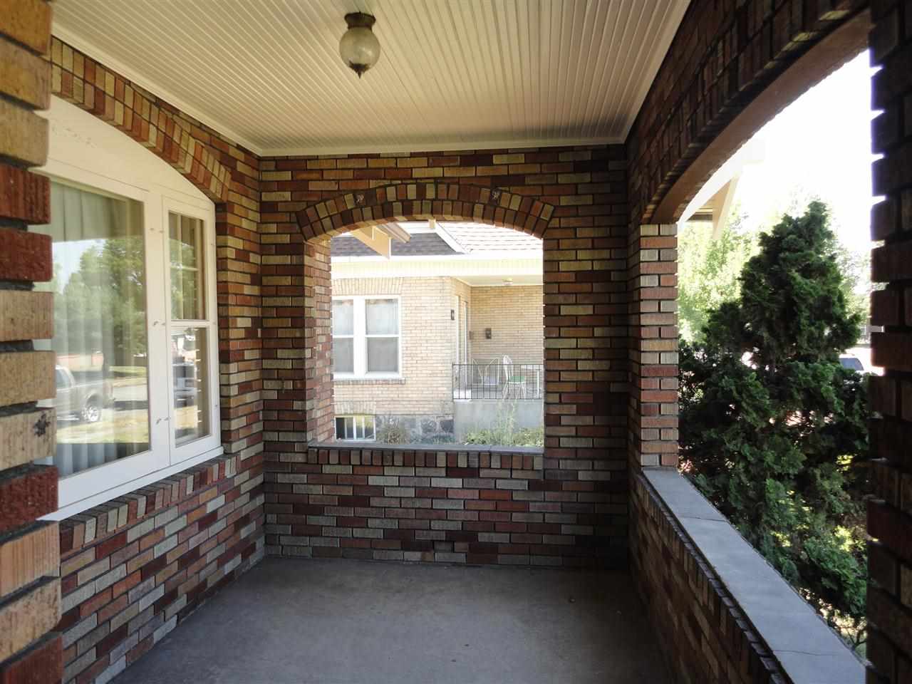 409 W SHANNON Ave - Photo 18