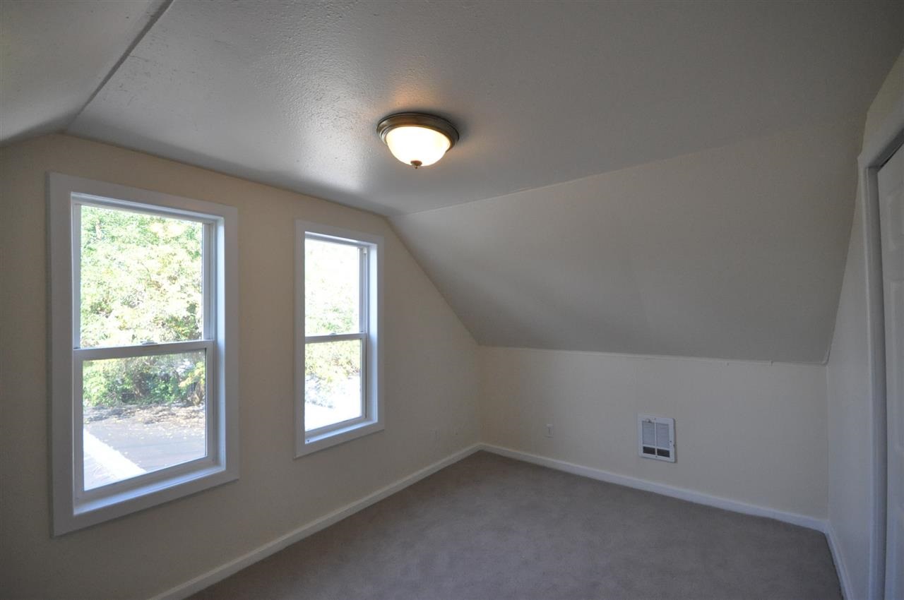2917 E ROWAN Ave - Photo 6
