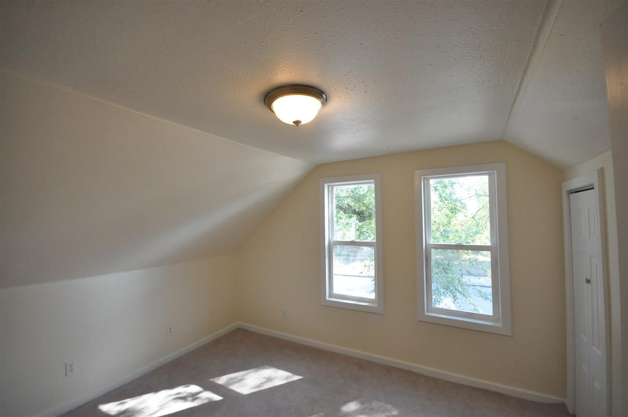 2917 E ROWAN Ave - Photo 8
