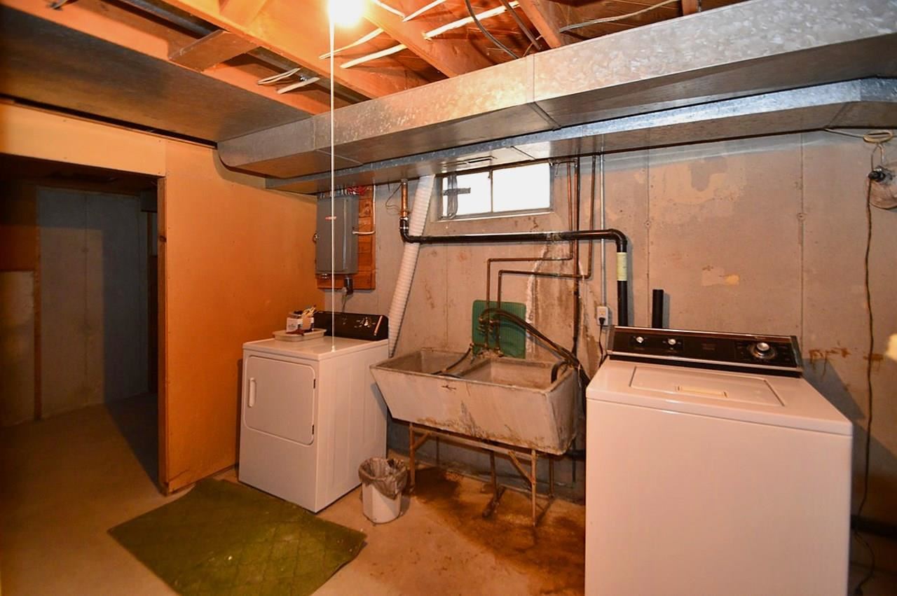12820 E Mission Ave - Photo 14