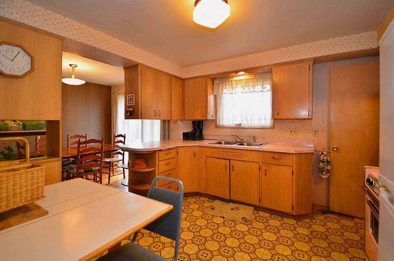 12820 E Mission Ave - Photo 4