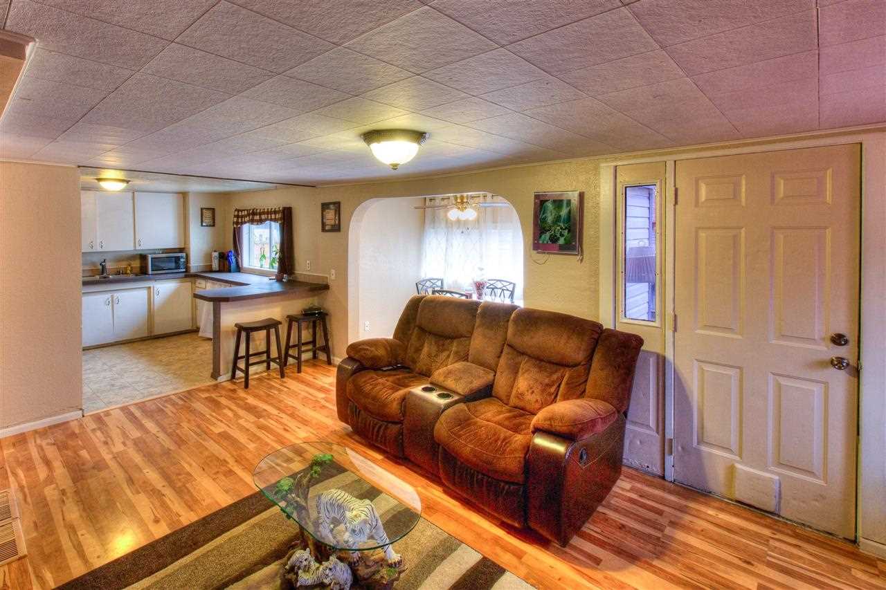 810 S University Rd - Photo 2