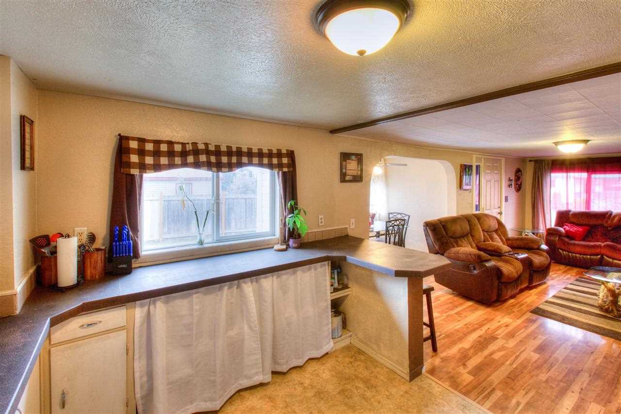 810 S University Rd - Photo 6