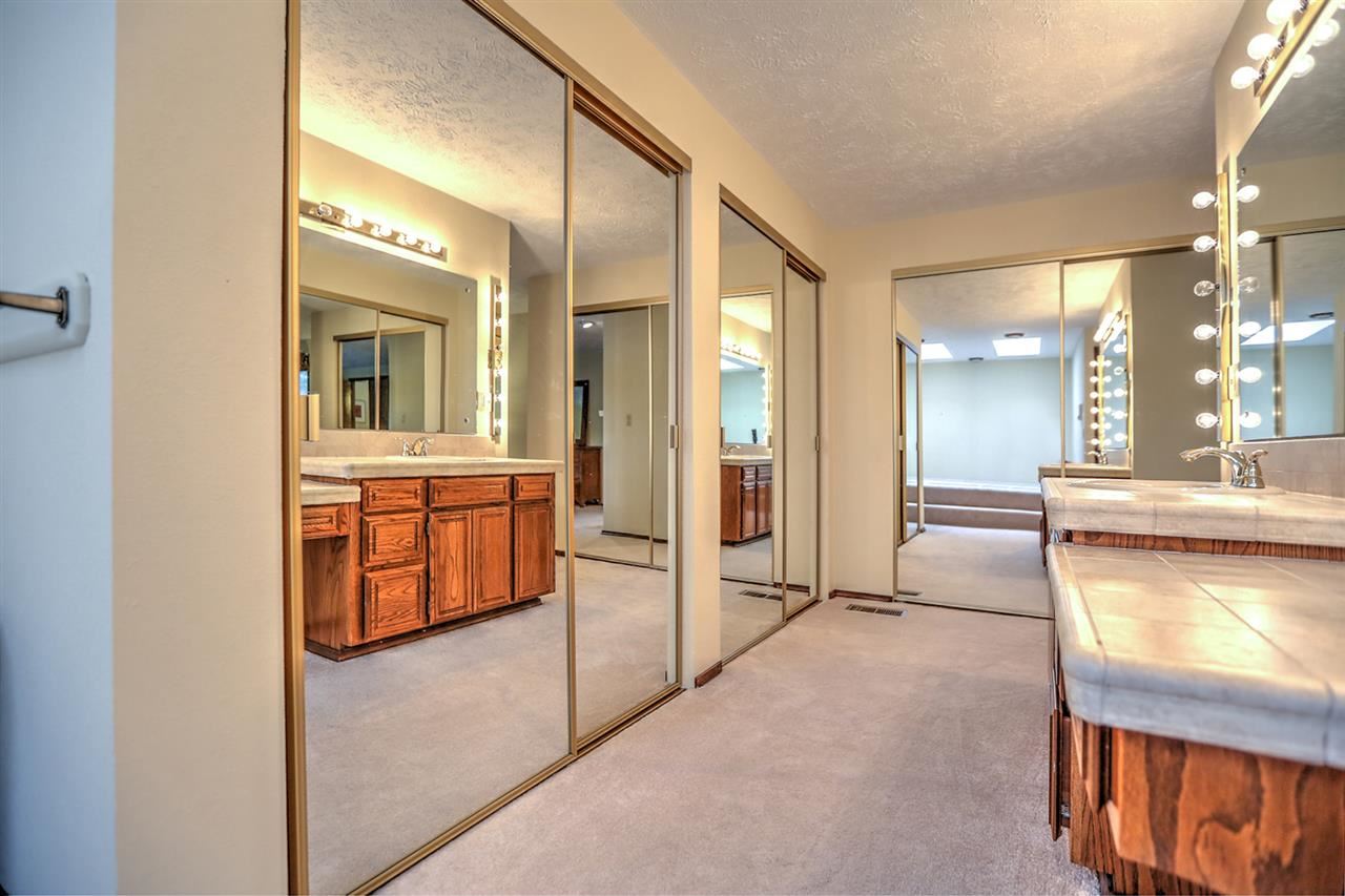 12024 N Hemlock Ct - Photo 13
