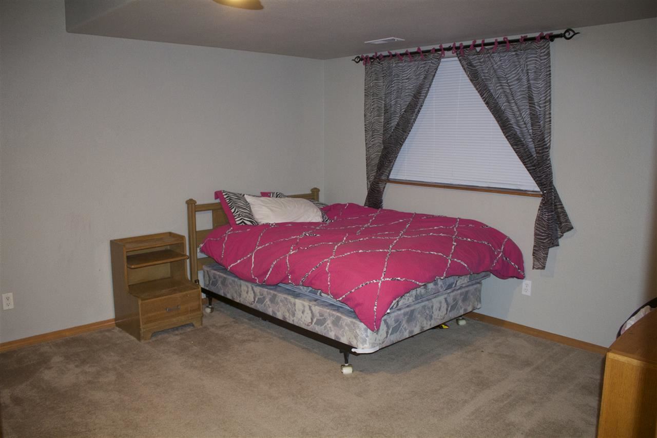 1423 E Devoe Ln - Photo 11