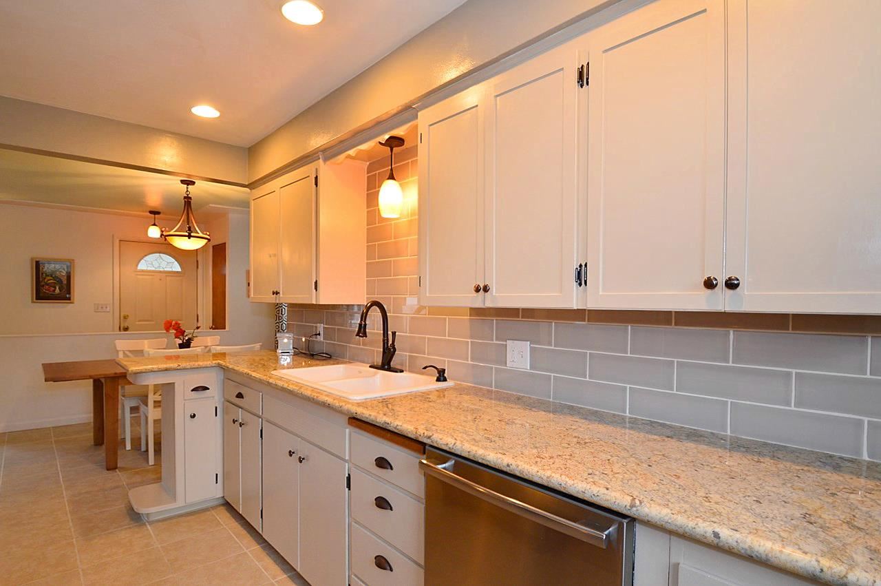 2109 E 10th Ave - Photo 6