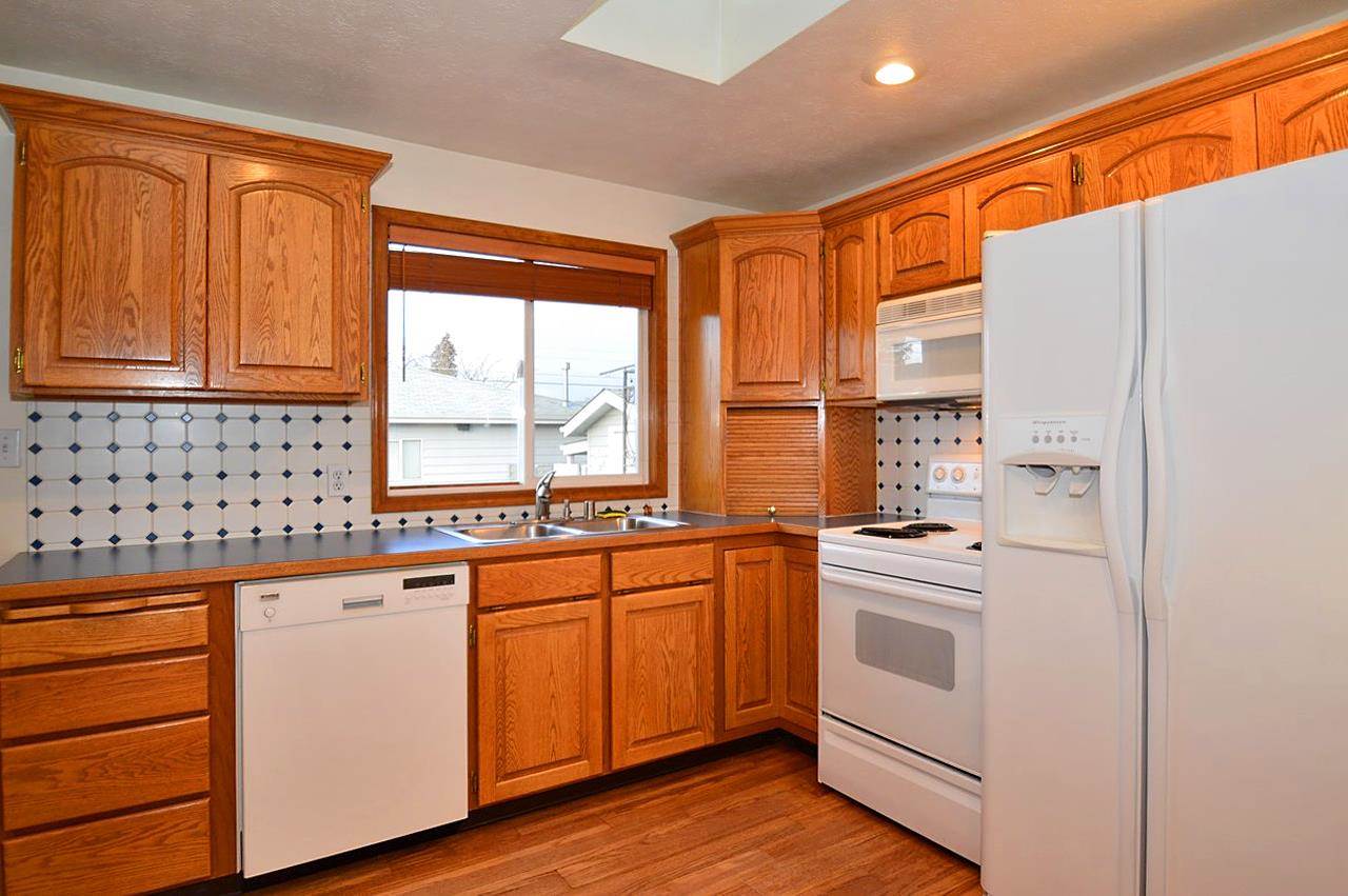 1328 W Columbia Ave - Photo 3