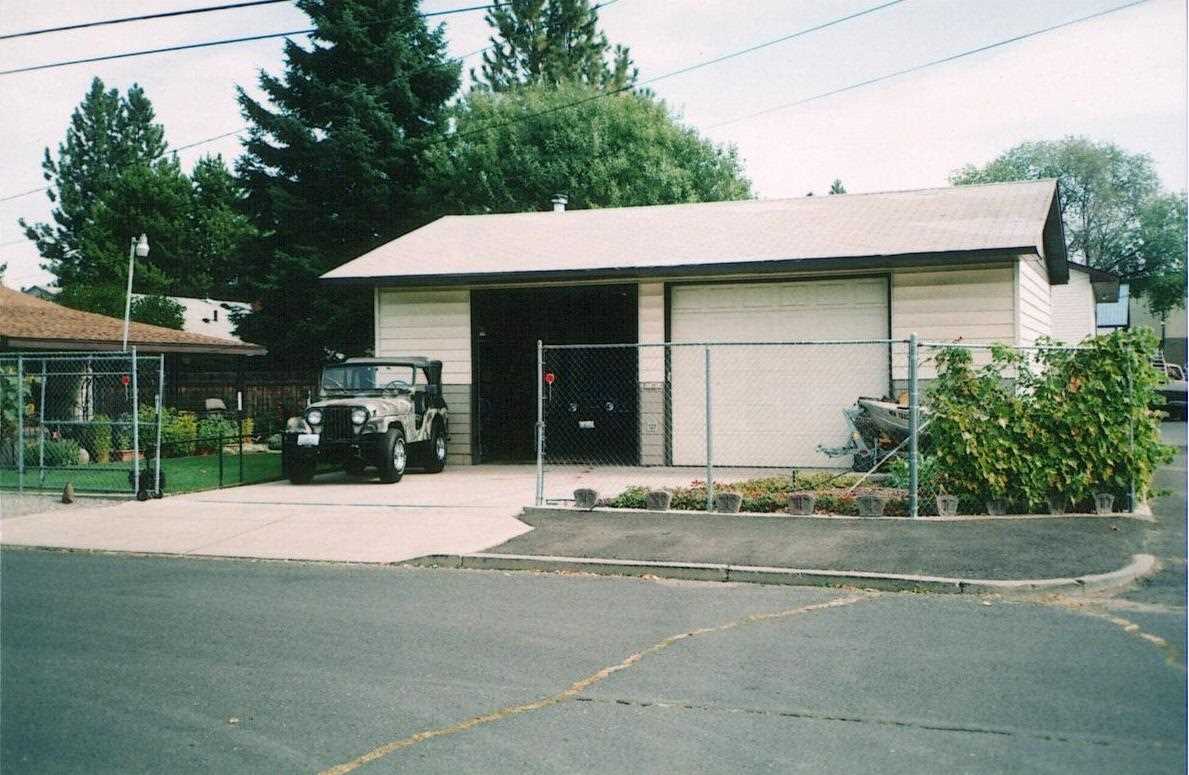 604 E CENTRAL - Photo 3