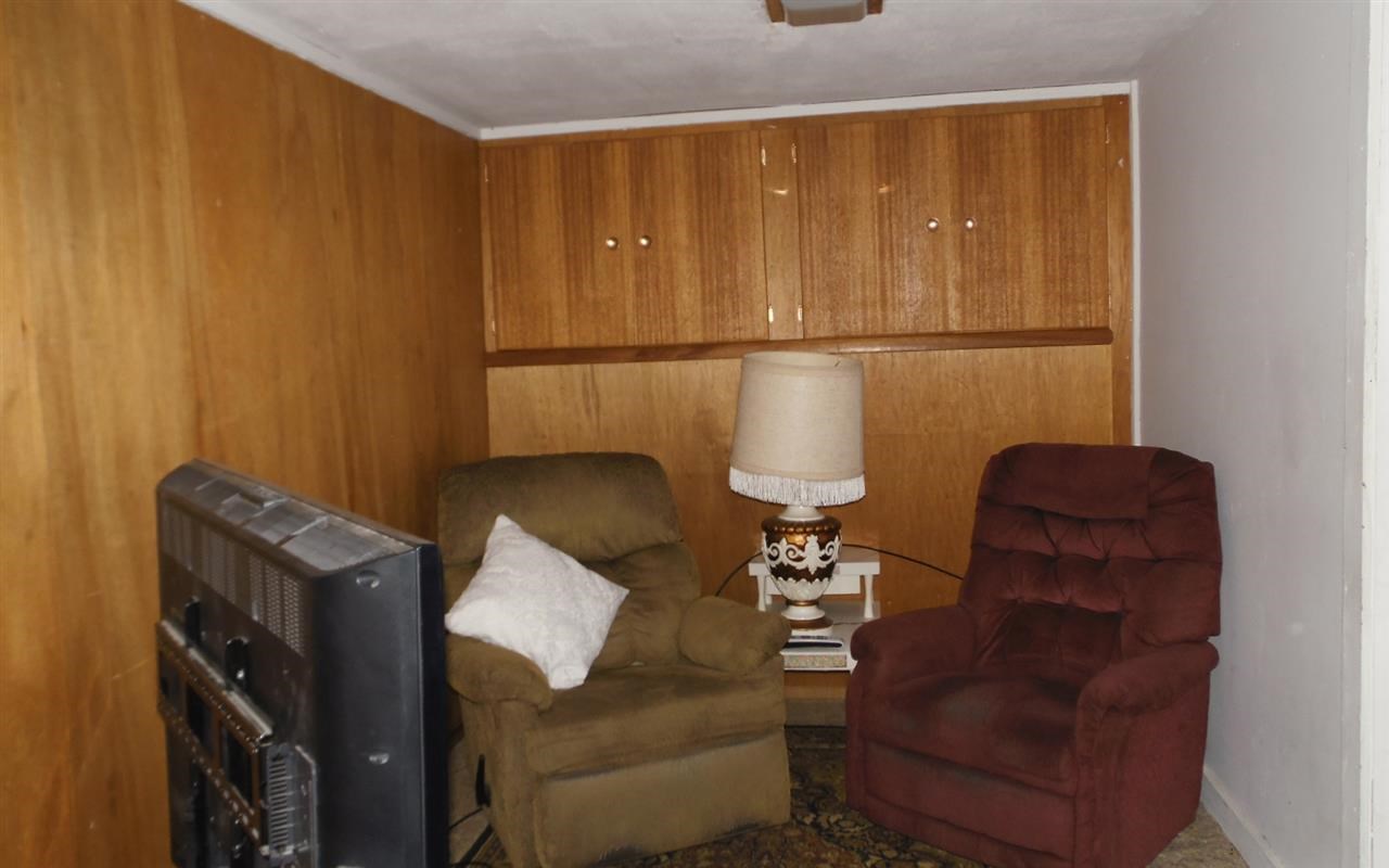 105 E 5th St - Photo 11