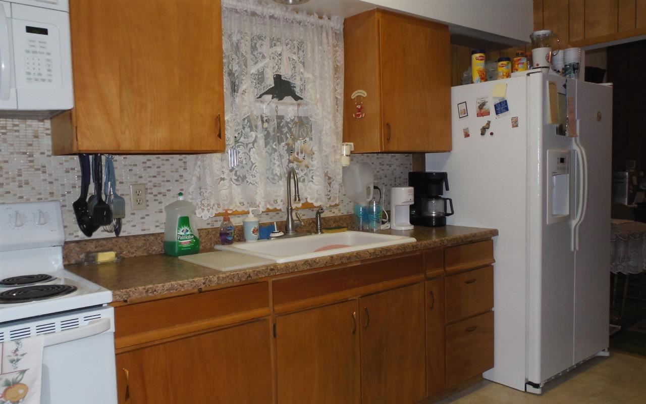 105 E 5th St - Photo 3