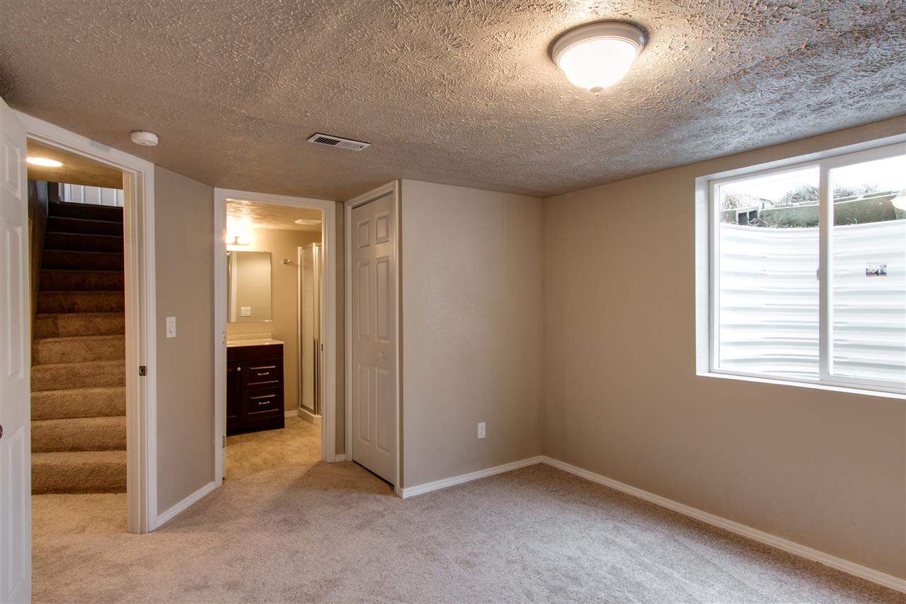 2808 N Lacey St - Photo 13