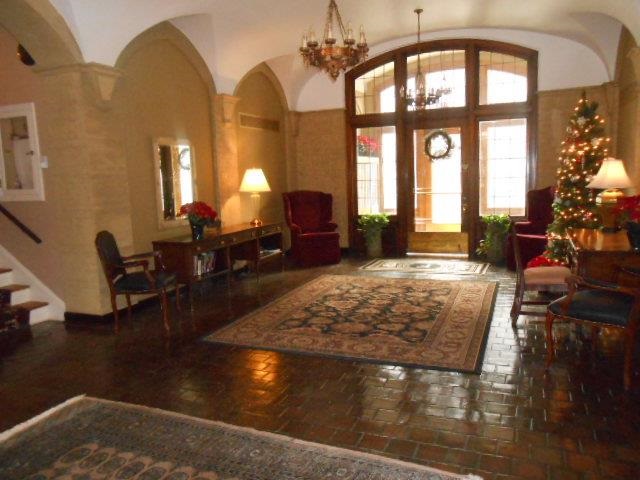 704 W 6TH Ave - Photo 3