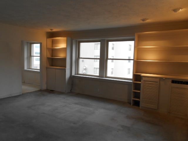 704 W 6TH Ave - Photo 8