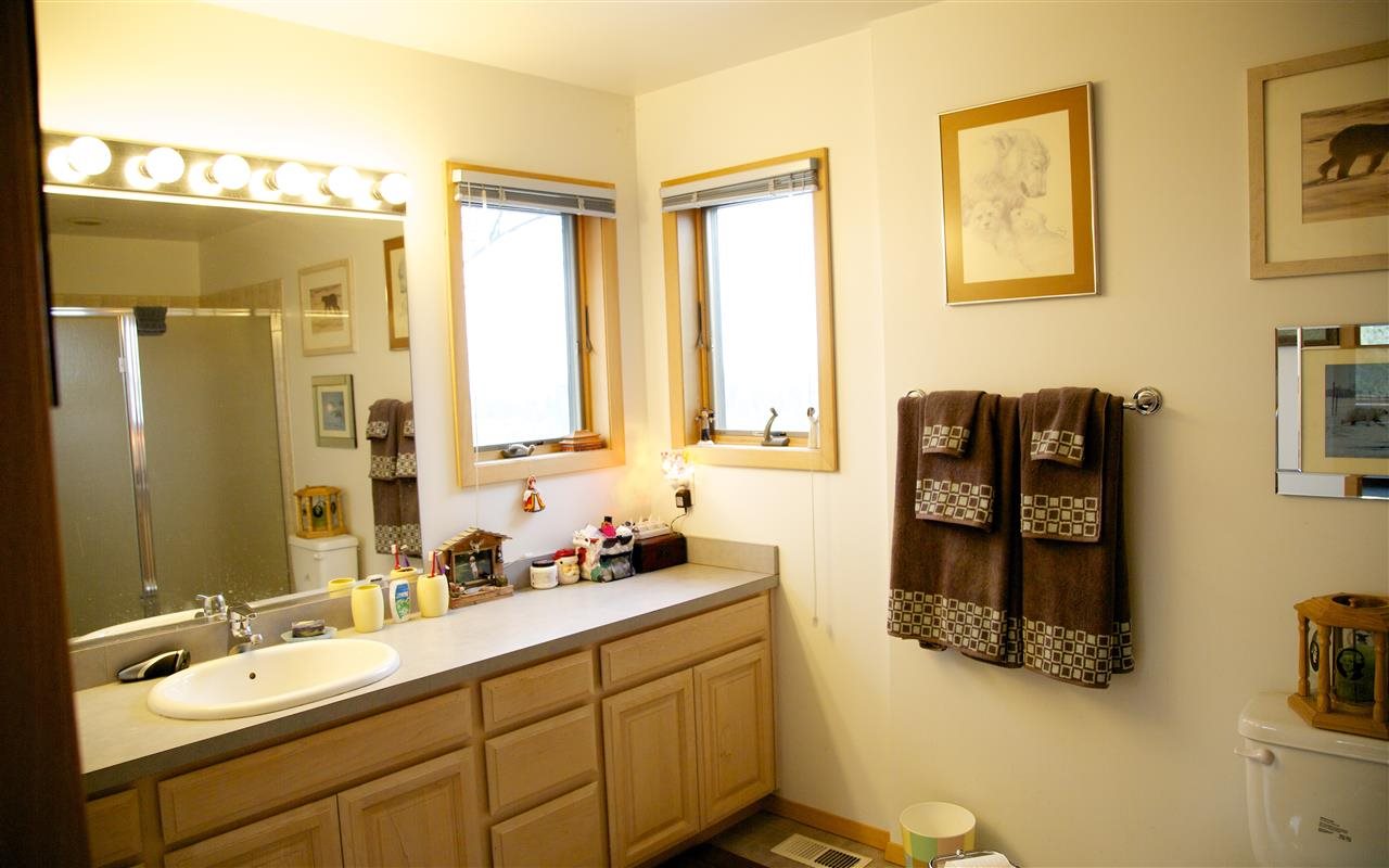 15009 E Tallman Rd - Photo 6