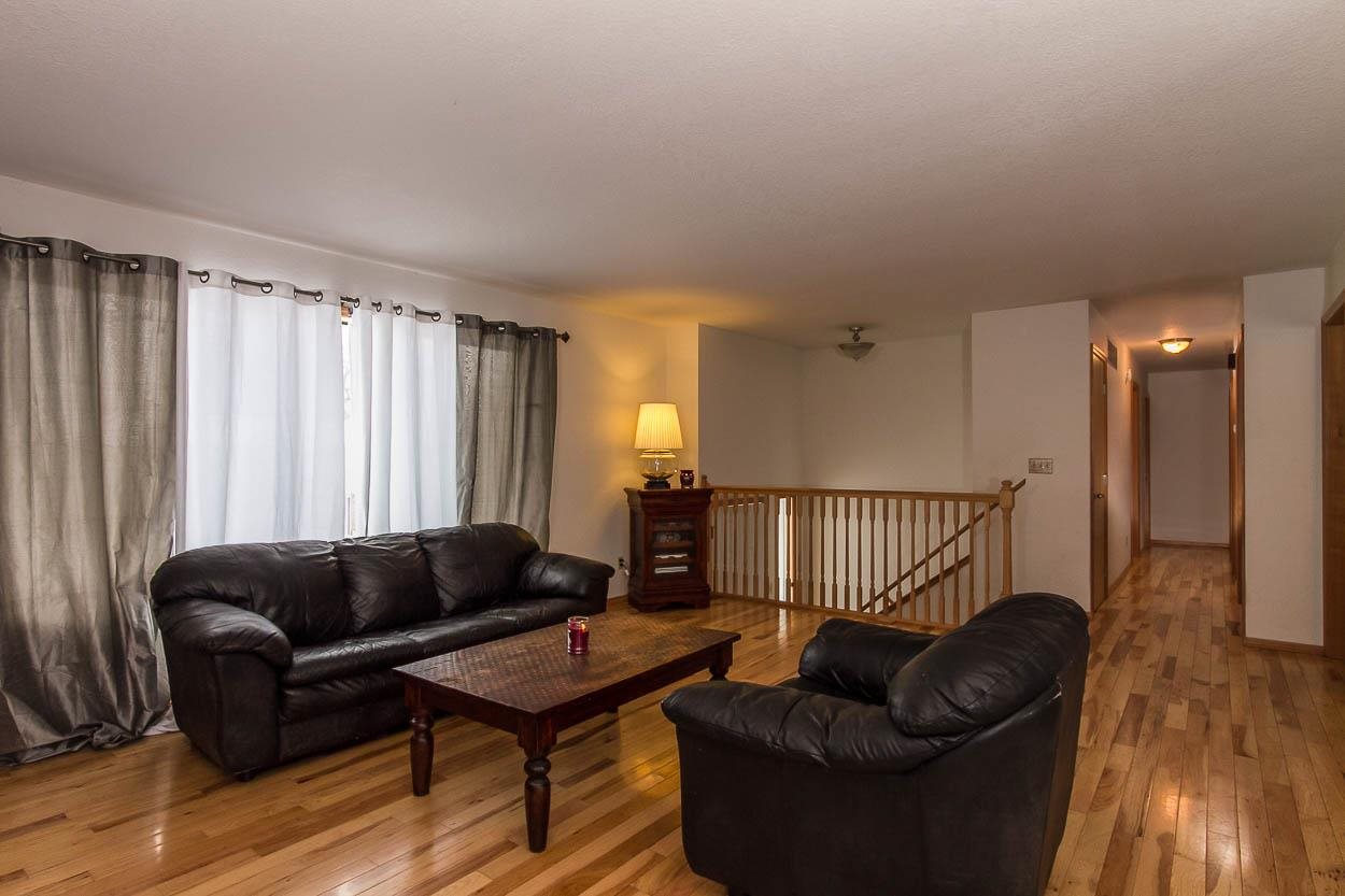 1031 SE Olympic Way - Photo 3