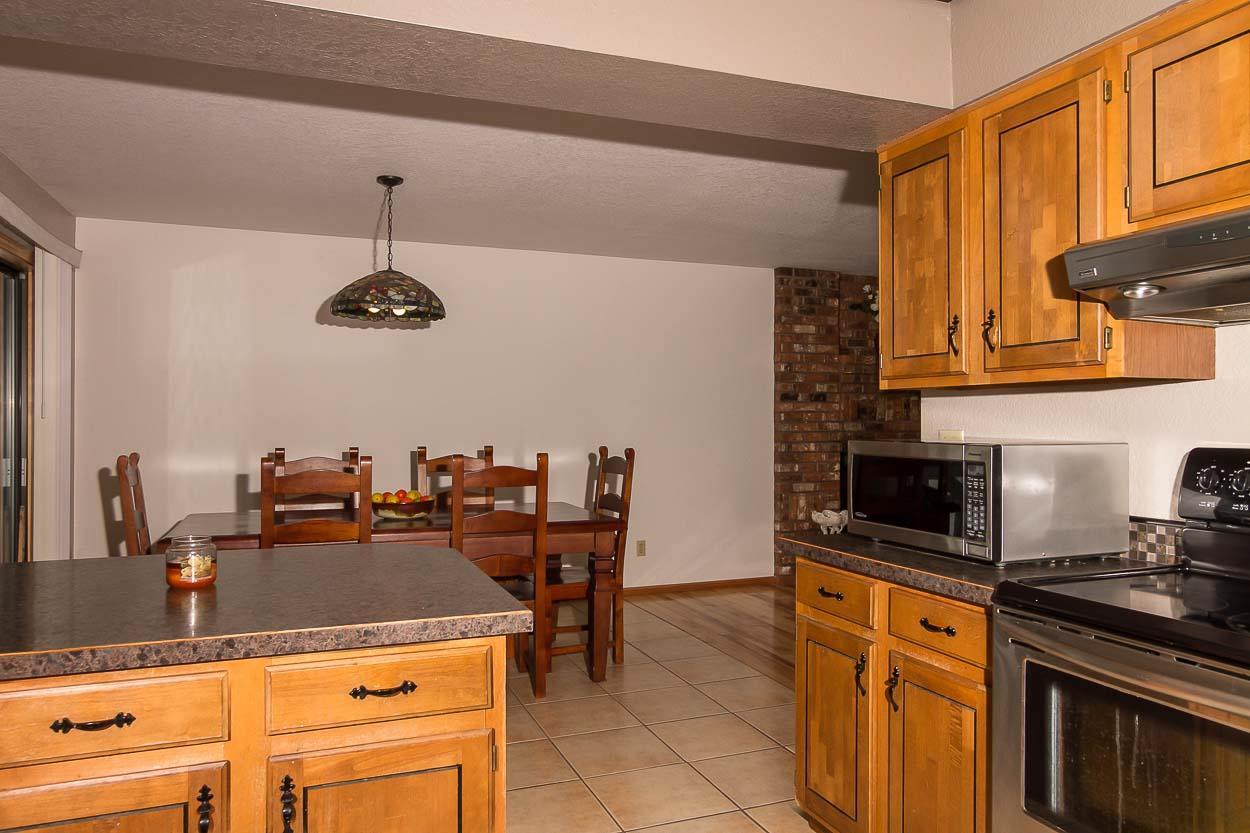 1031 SE Olympic Way - Photo 5