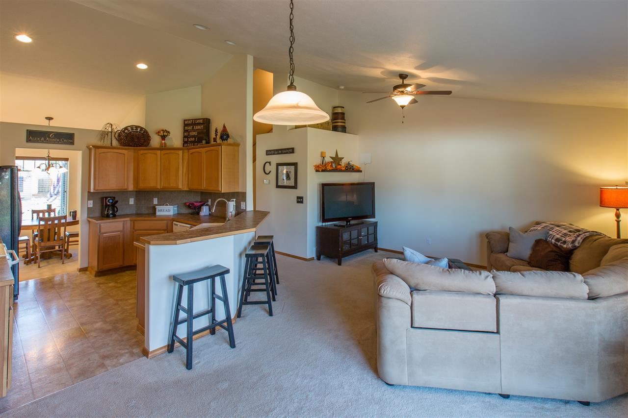24 S Arties Ln - Photo 3
