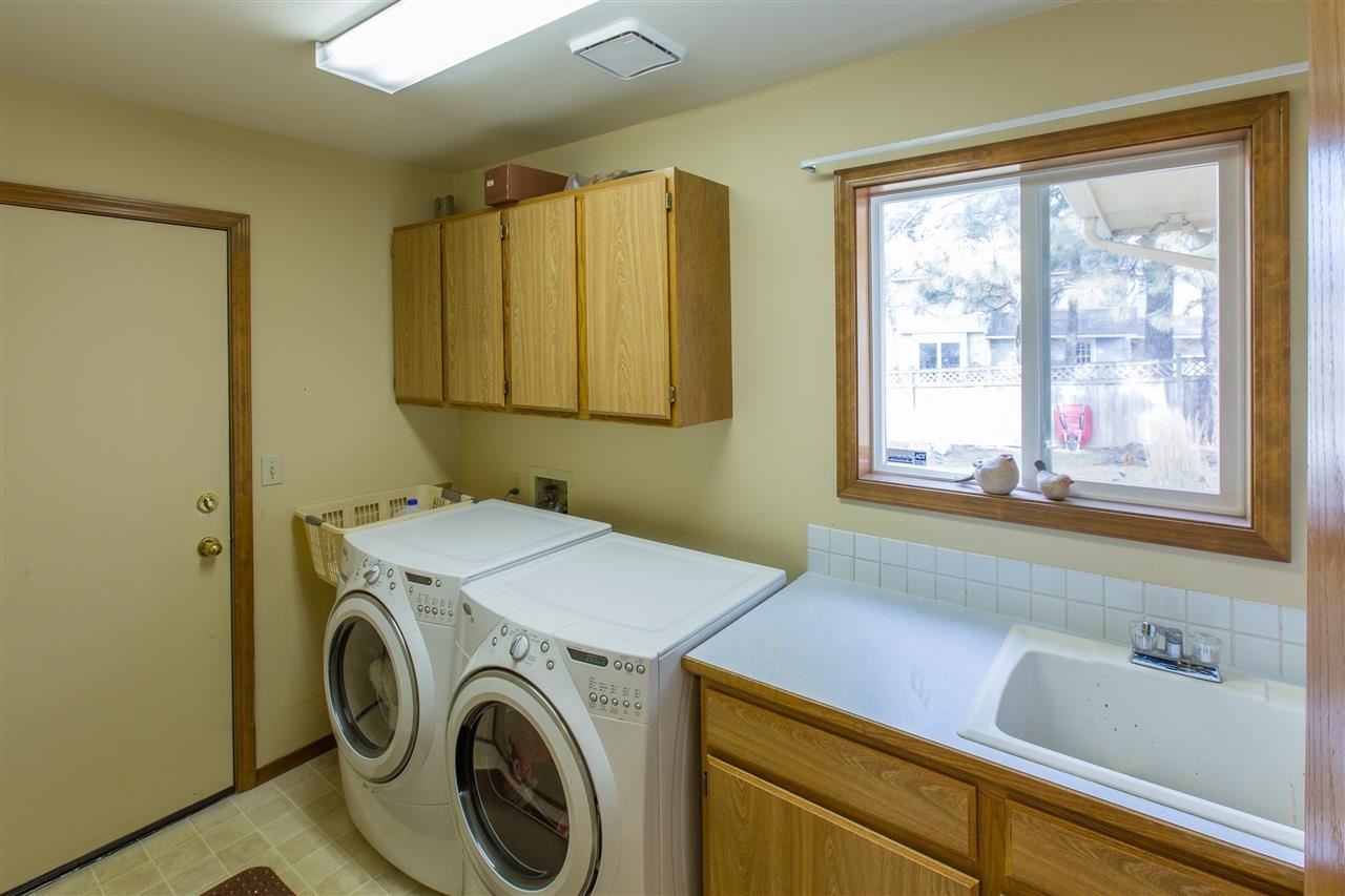 3703 E 49th Ave - Photo 12