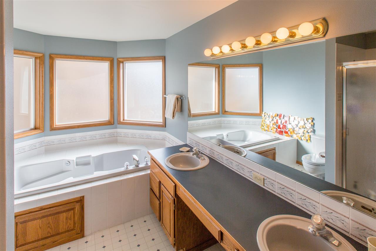 3703 E 49th Ave - Photo 16
