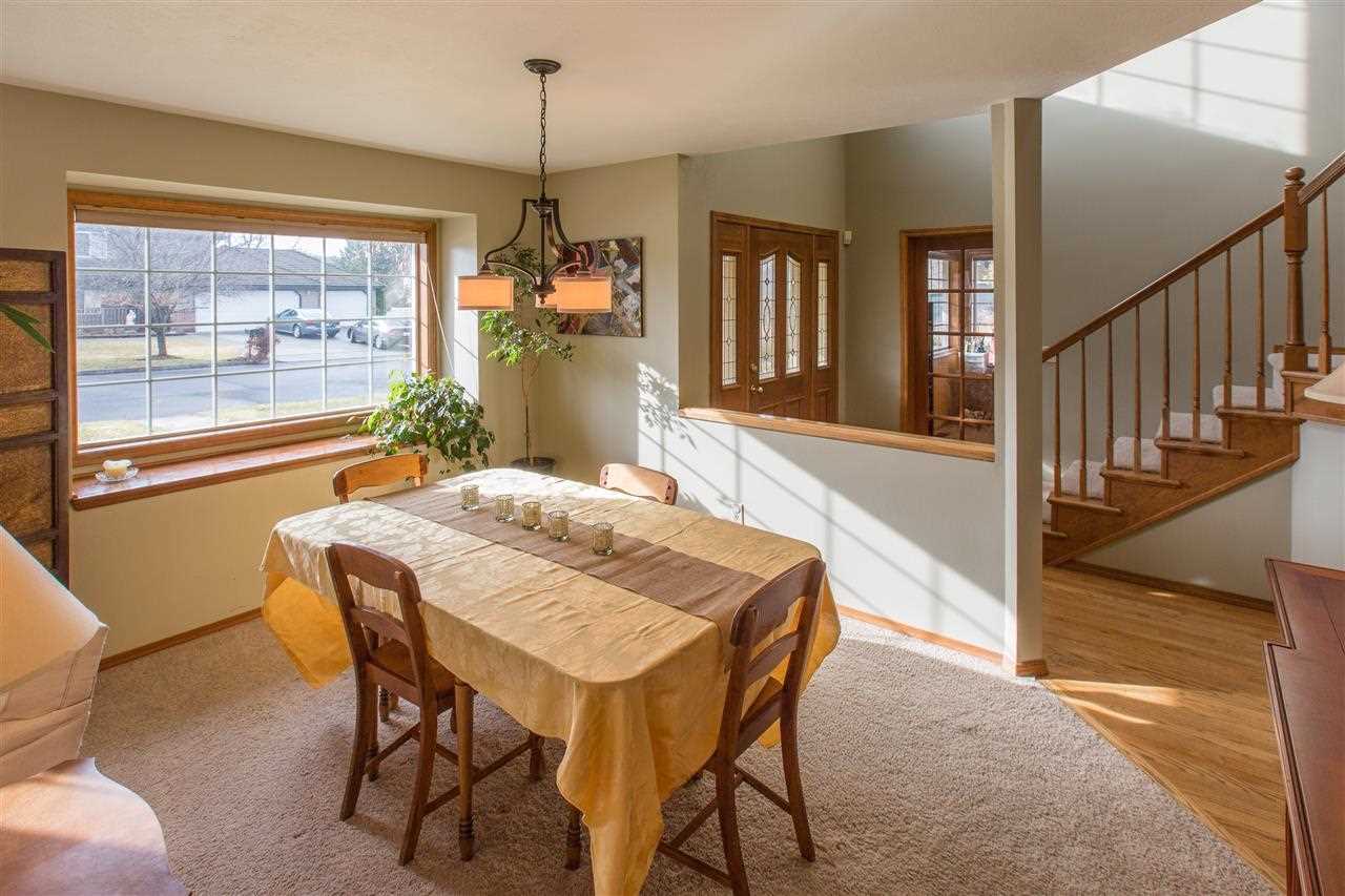 3703 E 49th Ave - Photo 4