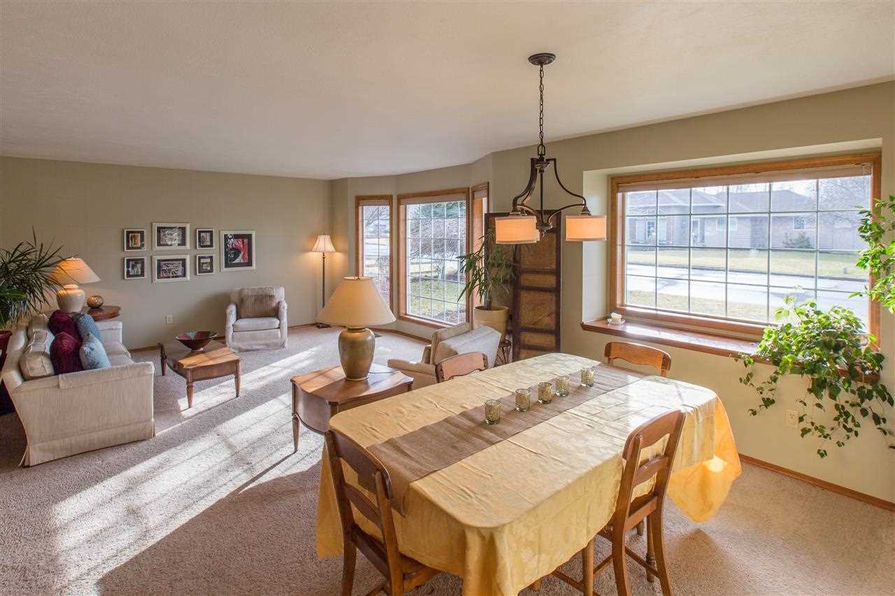 3703 E 49th Ave - Photo 5